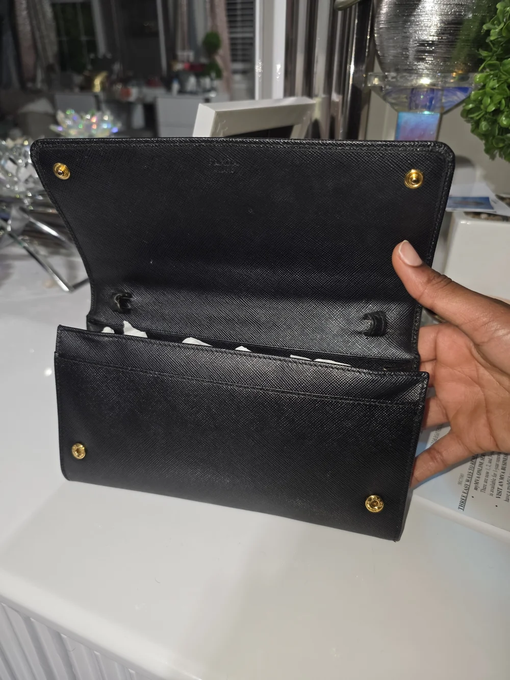 Prada Black Saffiano Logo Wallet - Picture 5 of 8